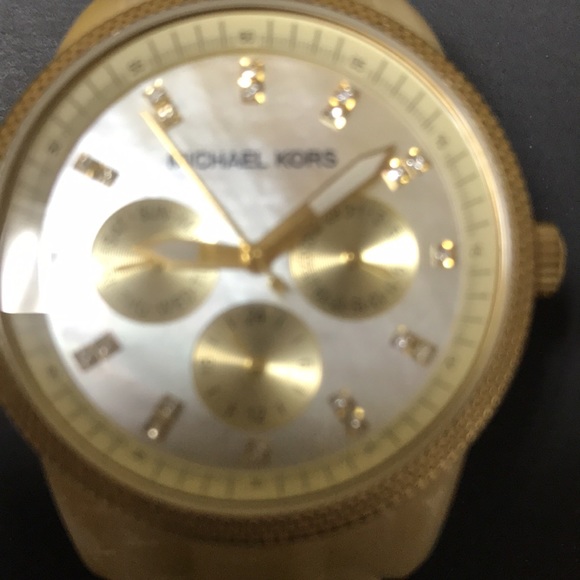 Michael Kors Watch - Nice worn few times, needs battery. - Picture 7 of 8